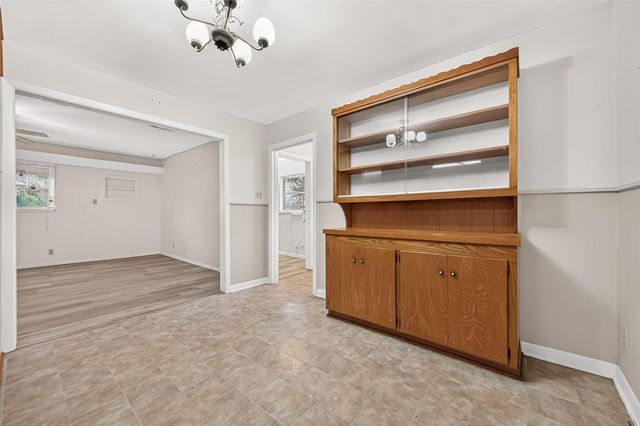 1008 Bernard Avenue, Rosenberg, TX 77471