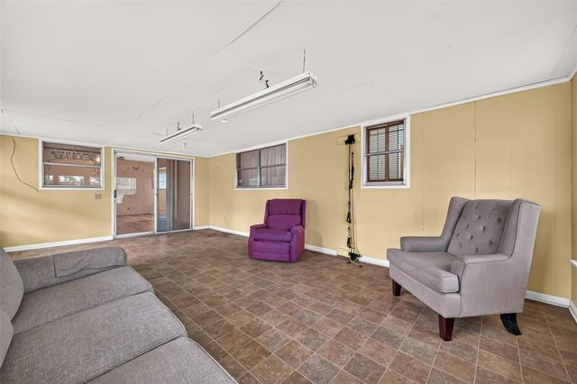 1008 Bernard Avenue, Rosenberg, TX 77471