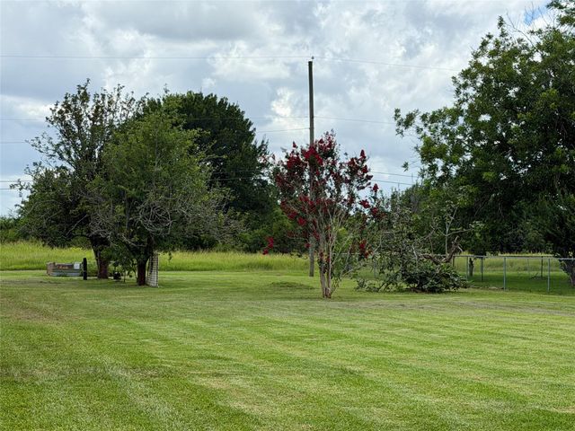 1008 Bernard Avenue, Rosenberg, TX 77471