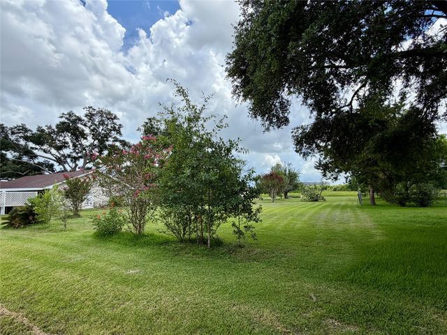 1008 Bernard Avenue, Rosenberg, TX 77471