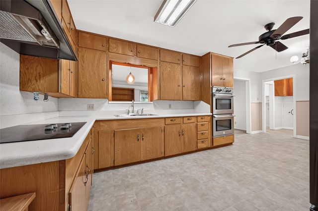 1008 Bernard Avenue, Rosenberg, TX 77471