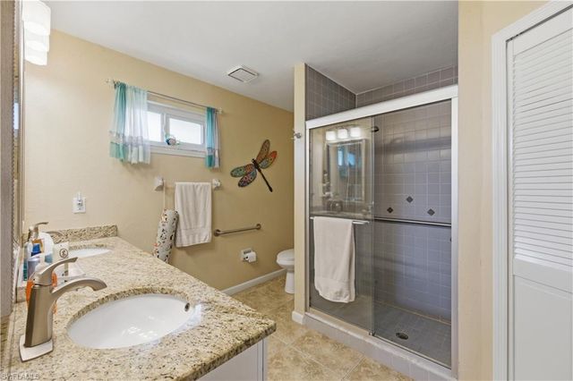 4145 SW 5th PL, Cape Coral, FL 33914