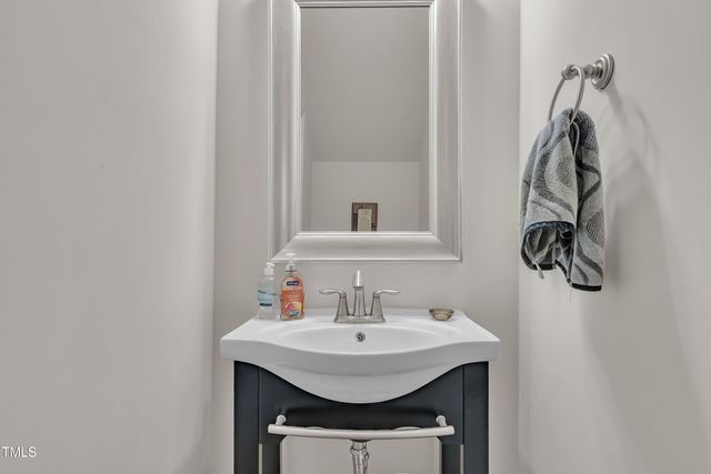 316 Vintage Holly Drive, Durham, NC 27703