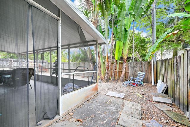 3042 NE 13th Ave, Oakland Park, FL 33334