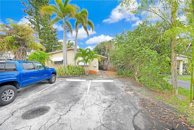 3042 NE 13th Ave, Oakland Park, FL 33334