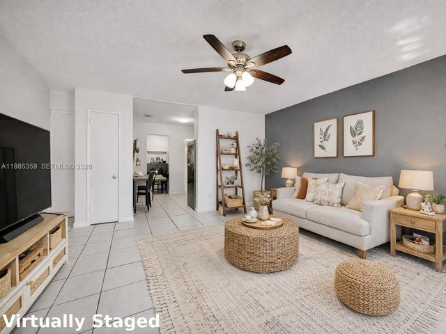 3042 NE 13th Ave, Oakland Park, FL 33334