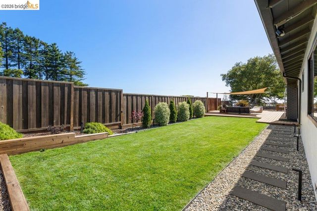 8618 Edgehill Court, El Cerrito, CA 94530