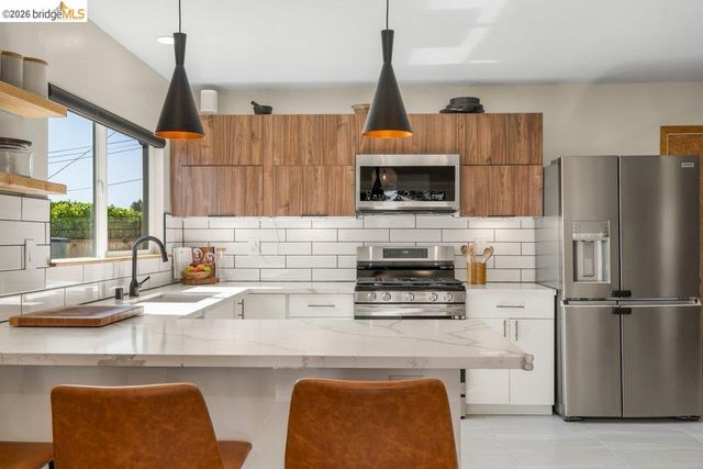 8618 Edgehill Court, El Cerrito, CA 94530