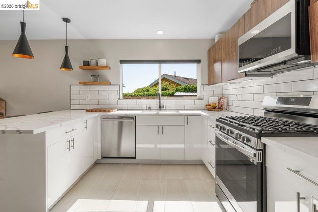 8618 Edgehill Court, El Cerrito, CA 94530