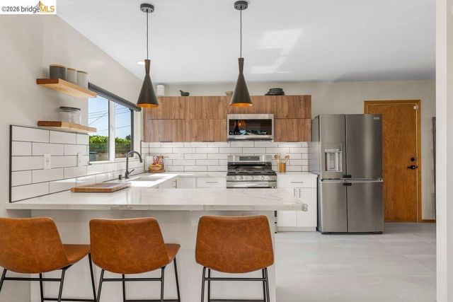 8618 Edgehill Court, El Cerrito, CA 94530