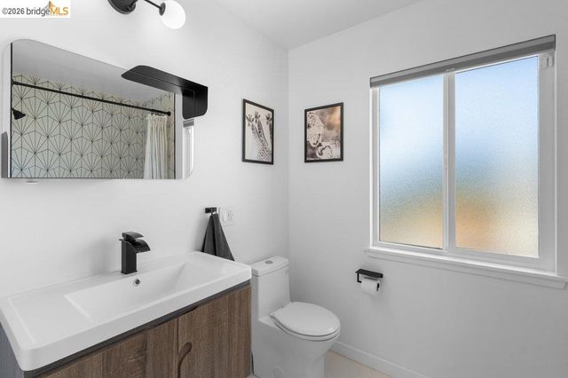 8618 Edgehill Court, El Cerrito, CA 94530