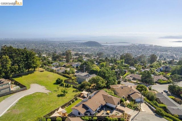 8618 Edgehill Court, El Cerrito, CA 94530