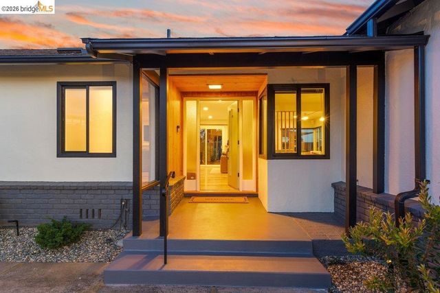 8618 Edgehill Court, El Cerrito, CA 94530