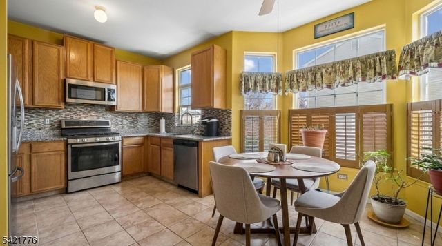 1166 New Brunswick Ave 404, Rahway City, NJ 07065