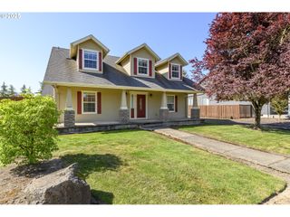 50 W TAYLOR St, Carlton, OR 97111