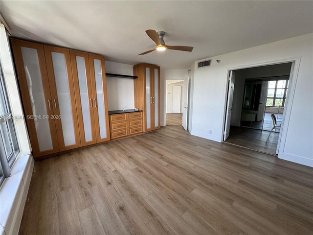 3530 Mystic Pointe Drive 2709, Aventura, FL 33180