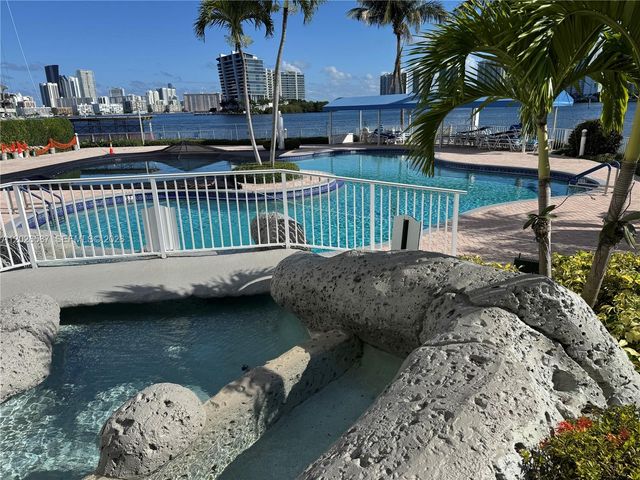 3530 Mystic Pointe Drive 2709, Aventura, FL 33180