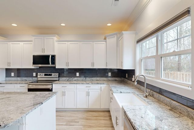 110 Ruby Yopp Circle, Sneads Ferry, NC 28460