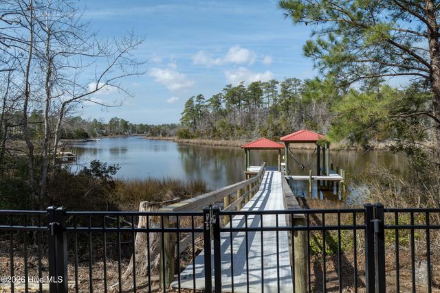 110 Ruby Yopp Circle, Sneads Ferry, NC 28460