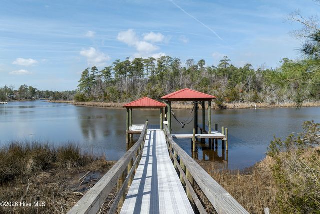 110 Ruby Yopp Circle, Sneads Ferry, NC 28460