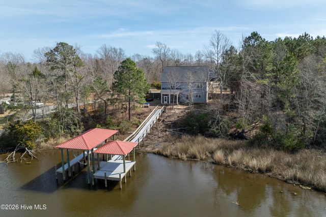110 Ruby Yopp Circle, Sneads Ferry, NC 28460