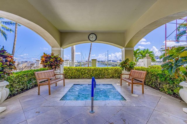 804 E Windward Way 612, Lantana, FL 33462