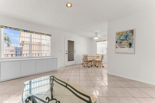 572 Flanders L 572, Delray Beach, FL 33484