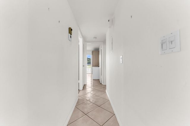 572 Flanders L 572, Delray Beach, FL 33484