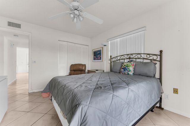 572 Flanders L 572, Delray Beach, FL 33484