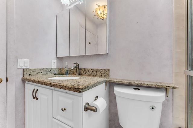 572 Flanders L 572, Delray Beach, FL 33484