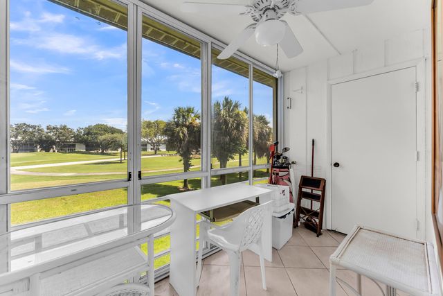 572 Flanders L 572, Delray Beach, FL 33484