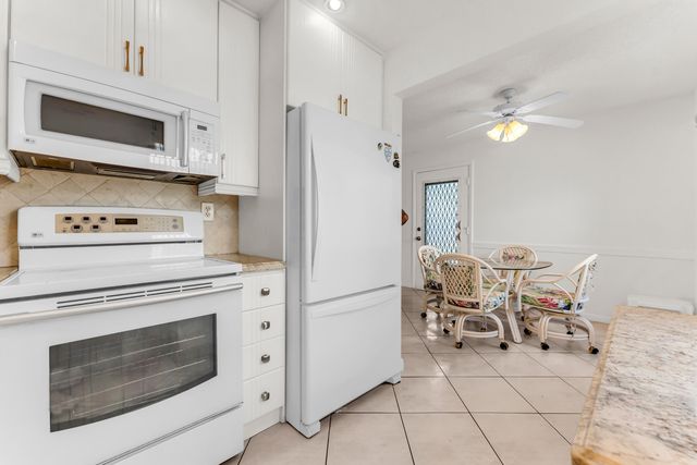 572 Flanders L 572, Delray Beach, FL 33484