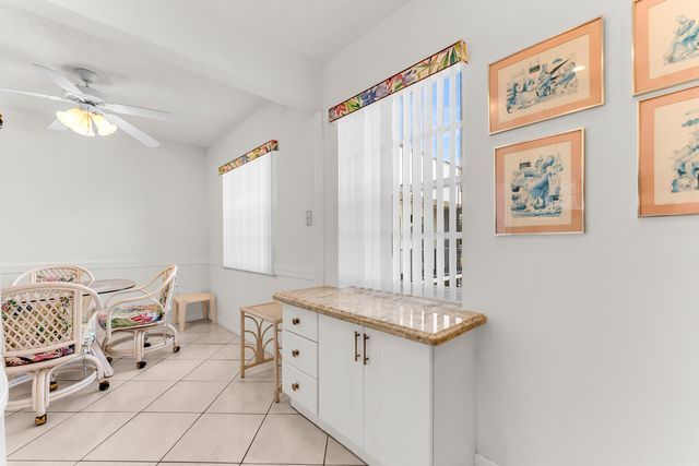 572 Flanders L 572, Delray Beach, FL 33484