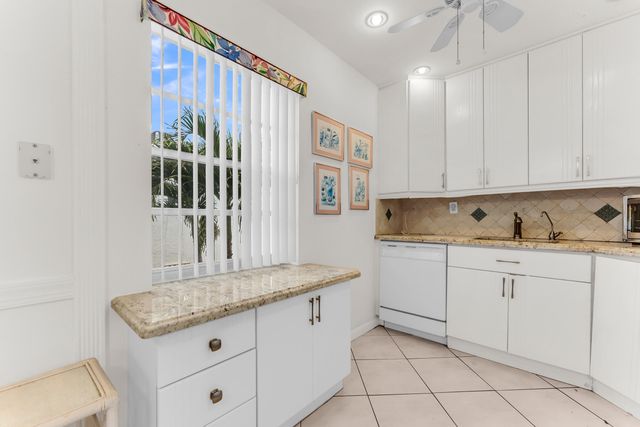 572 Flanders L 572, Delray Beach, FL 33484