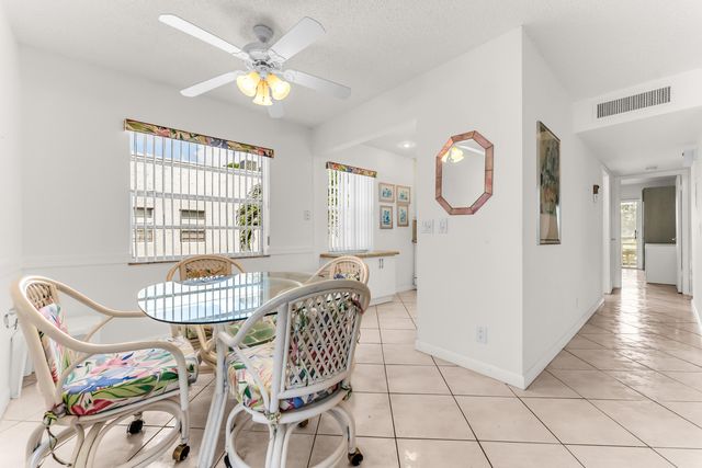 572 Flanders L 572, Delray Beach, FL 33484