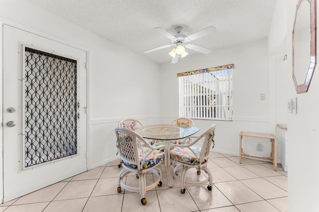 572 Flanders L 572, Delray Beach, FL 33484
