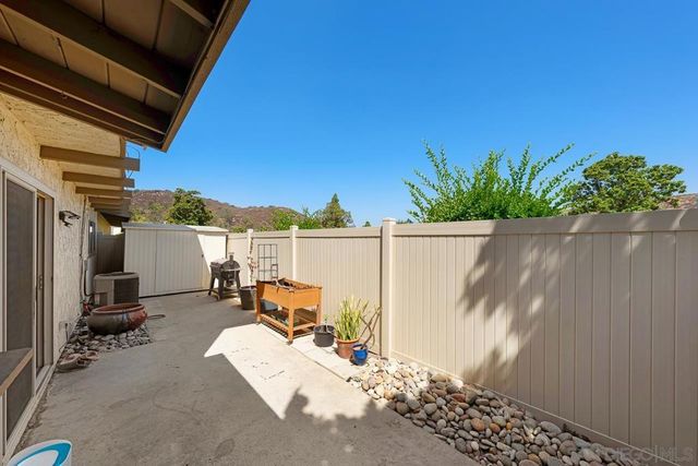 9070 Calle Lucia, Lakeside, CA 92040