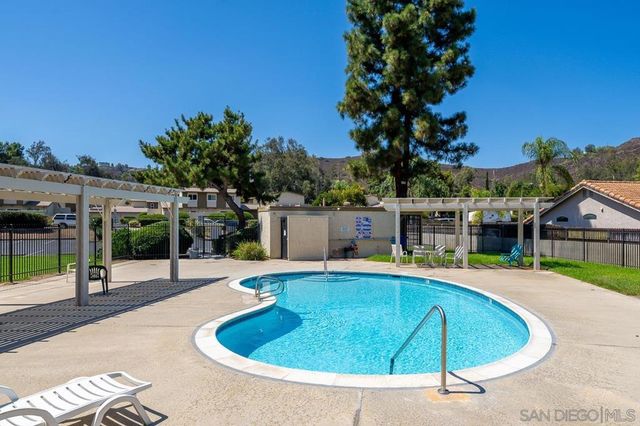 9070 Calle Lucia, Lakeside, CA 92040