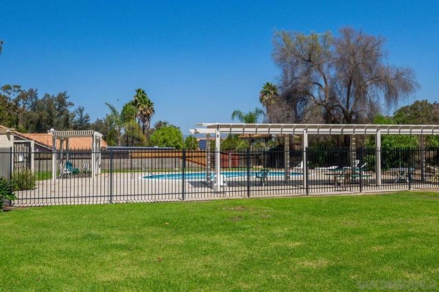 9070 Calle Lucia, Lakeside, CA 92040