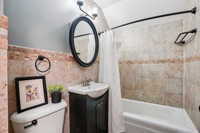 6540 N Bourbon STREET, Milwaukee, WI 53224