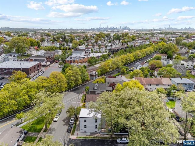 9 Morse Avenue, Rutherford, NJ 07070