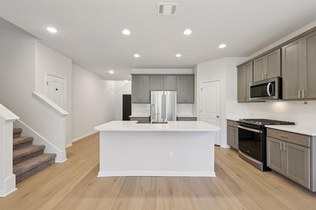 308 Castlefields ST, Hutto, TX 78634