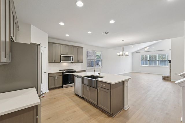 308 Castlefields ST, Hutto, TX 78634