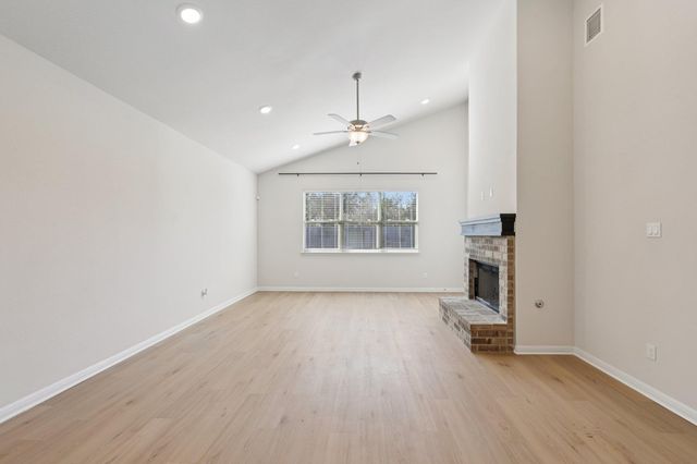 308 Castlefields ST, Hutto, TX 78634