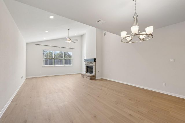 308 Castlefields ST, Hutto, TX 78634