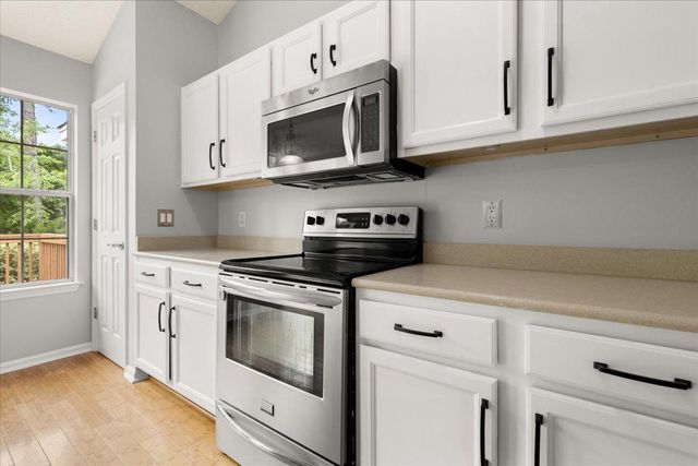 1201 Grasswind Drive, Hanahan, SC 29410