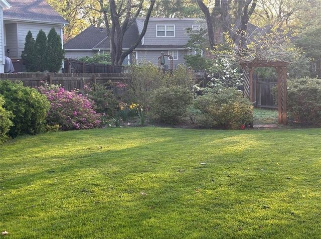 9103 Roe Avenue, Prairie Village, KS 66207