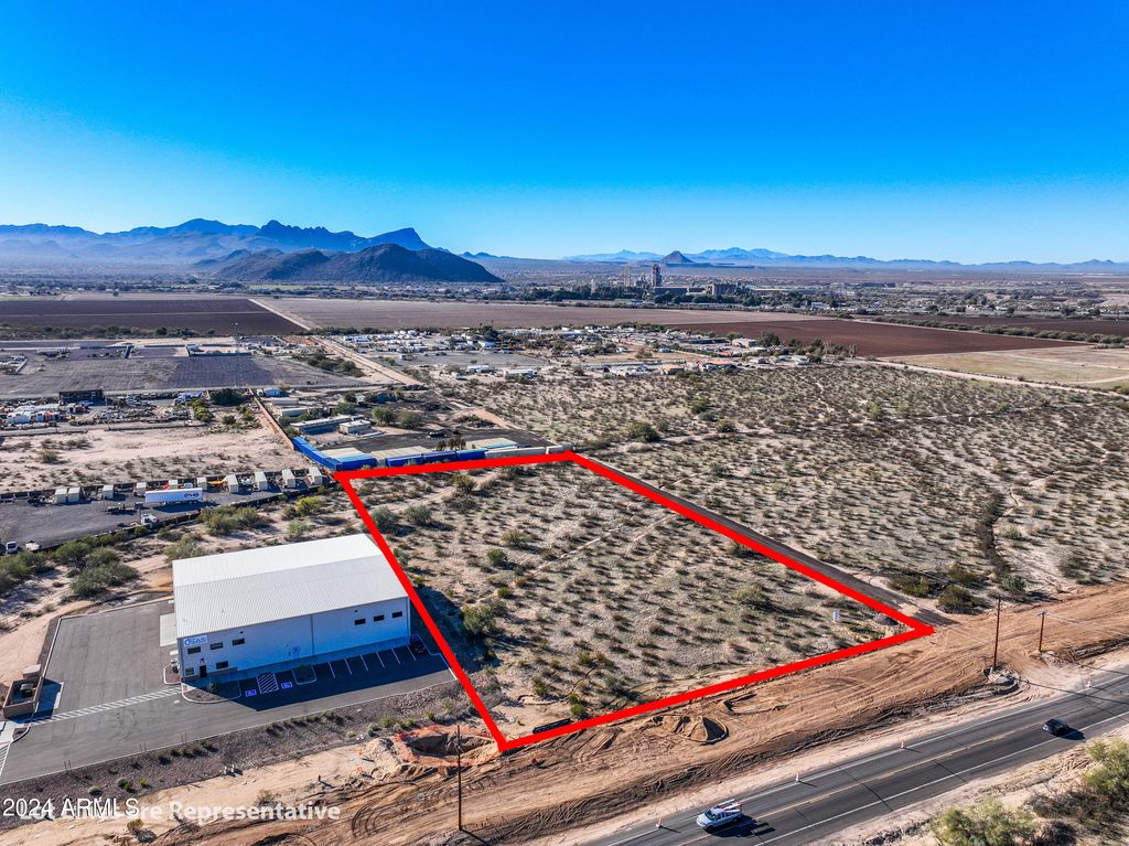 Image 12 of property listing at 8155 W Tangerine Road -, Marana, AZ 85658