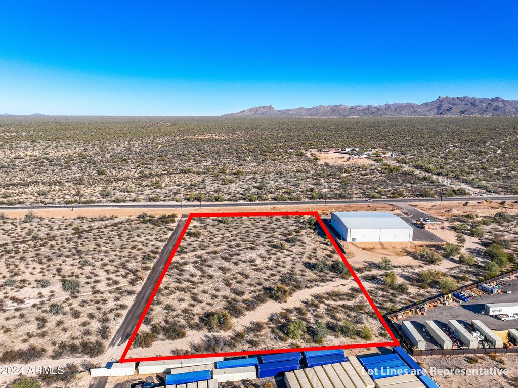 Image 14 of property listing at 8155 W Tangerine Road -, Marana, AZ 85658
