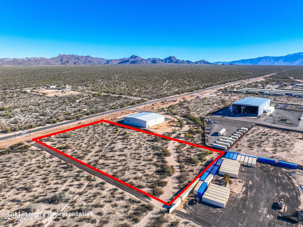 Image 15 of property listing at 8155 W Tangerine Road -, Marana, AZ 85658